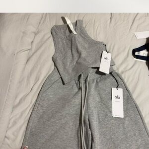 ALO Yoga Heather Gray matching set